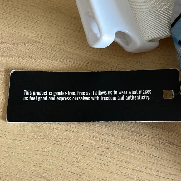 🎈3/$25🎈NWT The phluid Project Fanny Pack - Picture 3 of 5